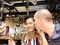 [TravelVids] Trọn Bộ Ảnh Ăn Chơi Của Tây Trọc TravelVids Từ Xưa Đến Nay