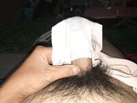 Thủ dâm với quần lót nữ