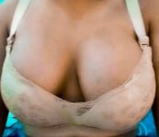 huyền linh cùng cặp vú 2k8 cực khủng