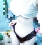 Quả dáng như mấy bộ manhwa 19+ đã vậy còn khăn quàng đỏ