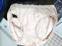 hửi quần lót em họ 24 tuổi