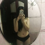 Bé người yêu dâm