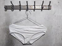 trộm đồ lót của mấy bé học sinh