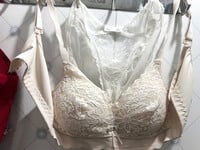 quần lót của chị dâu sau khi tắm