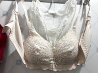 quần lót của chị dâu sau khi tắm