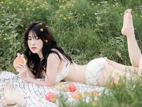 Hoàng Tố Uyên 1995