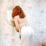 Em mẫu ruột nude cùng bộ trang phục áo dài