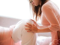 Em mẫu ruột nude cùng bộ trang phục áo dài