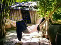 Em mẫu ruột nude cùng bộ trang phục áo dài