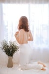 Em mẫu ruột nude cùng bộ trang phục áo dài