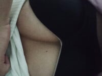 Em Nguyễn Thị Kim Hiền 2011 bị dụ show vú