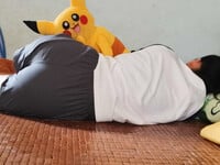 CHÁU GÁI LOVE 11 ĐANG NGỦ