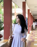 Sáng đi học tối về làm bồn chứa cho anh trai