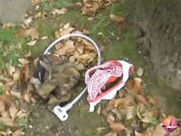 2 em gái vú to bị xích quần lót vào nhau