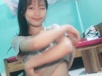 Idol học sinh lớp 11 Nguyễn Thị Khánh Linh 2k9 album ảnh