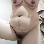 Mb nhìn đã muốn sục r.  Ae có gr mb hay sục cu nào uy tín k