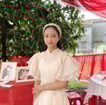 lột đồ em gái mặt hơi xấu