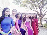 lột đồ dàn cô giáo dam dang