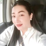 Mẹ bạn thân U40