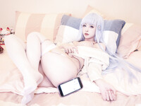 Cô gái loli dễ thương 3