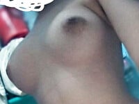 Em gái non tơ gửi ảnh gạ địt