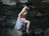 Album: Em Gái Xinh Đẹp Trong Bộ Trang Phục Cổ Trang