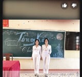 Con bạn cùng lớp