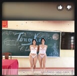 Con bạn cùng lớp