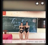 Con bạn cùng lớp