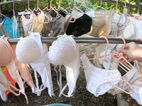 Quần áo lót cho anh chị em càn