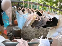 Quần áo lót cho anh chị em càn