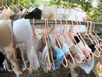 Quần áo lót cho anh chị em càn