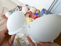 Quần áo lót nữ không mặc nữa