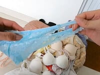 Quần áo lót nữ không mặc nữa