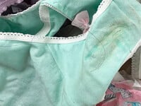 Cần người qua phụ giặt đống đồ dơ🙄