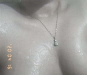 Mỗi bộ ảnh là 1 em bé. Này là em bé Trân