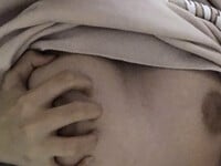 Em ny cực d âm và múp