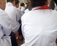 Tướng múp của các em THPT lộ áo vú