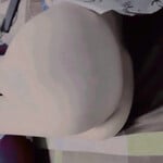 Chuyện là em gái họ nhà tôi nó nứng :))