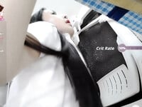 Ariel-Bae e nhân viên văn phòng