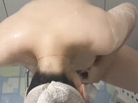 Vú to lồn nhiều nước