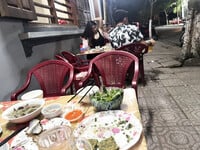 Chụp lén em ban kế bên