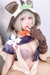 Em gái cosplay loli