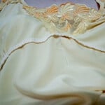 Lần đầu chụp có đồ che