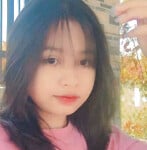 Em gái dâm khoe lồn với trai