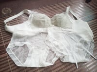 quần lót và áo vú của con bạn thmn