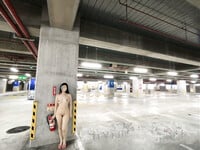 Gái xinh khỏa thân public cực múp