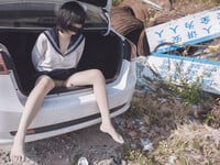 Em cosplay học sinh bị bắt cóc