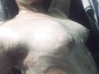 Vú to căng mọng nước