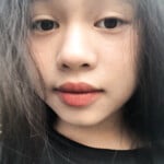 bắn lên mặt bé đii